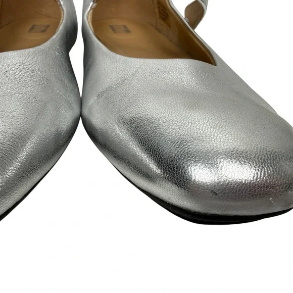 Shoes - Picture 5 of 10